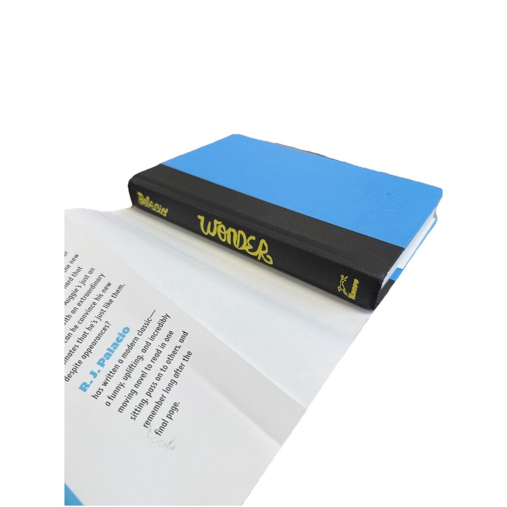 Wonder RJ Palacio Hardcover Novel Classroom Copy Teacher Name Written Inside - Picture 4 of 6